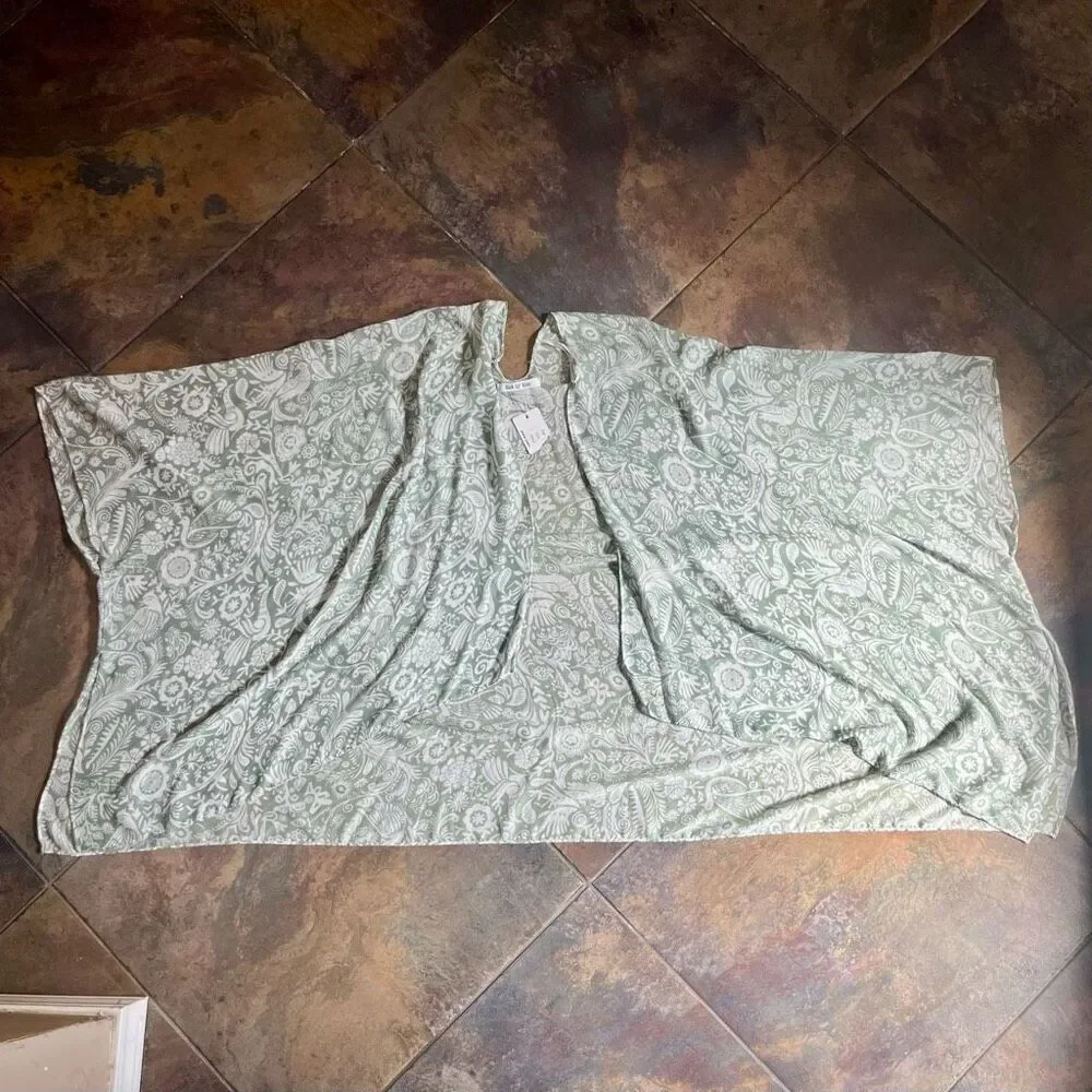 NWT Yak & Yeti Green Floral Thin Shawl Cardigan One Size